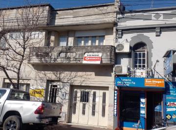 Casa · 173m² · 2 Dormitorios · 1 Cochera · Casa en Barrio Mosconi