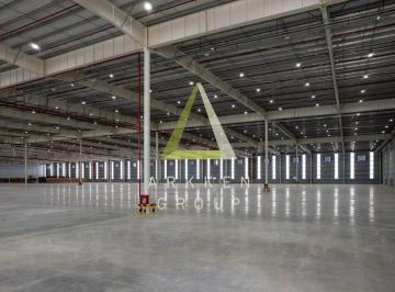 Bodega-Galpón · 5000m² · Nave en Alquiler en Esteban Echeverria
