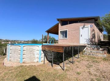 Casa · 105m² · 3 Ambientes · 1 Cochera · Se Vende Casa de 2 Dorm., con Pileta en Estancia Vieja