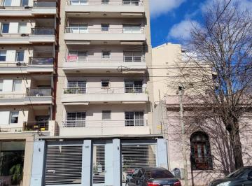Departamento de 3 ambientes, Quilmes · Departamento de 3 Ambientes con Cochera en Venta en Quilmes Centro.