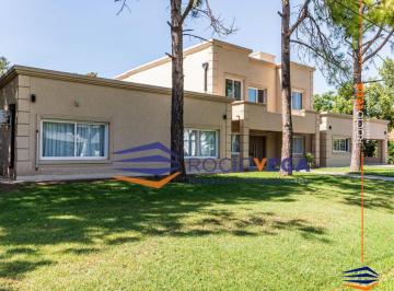 Casa · 466m² · 5 Ambientes · 2 Cocheras · Casa en Venta San Diego Country Club Moreno