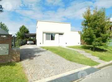 Casa · 140m² · 2 Ambientes · 2 Cocheras · Flores Prop. Vende Casa - Ayres Plaza - Pilar