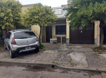 Casa · 245m² · 6 Dormitorios · Casa en Venta en Centro de G. de Laferrere