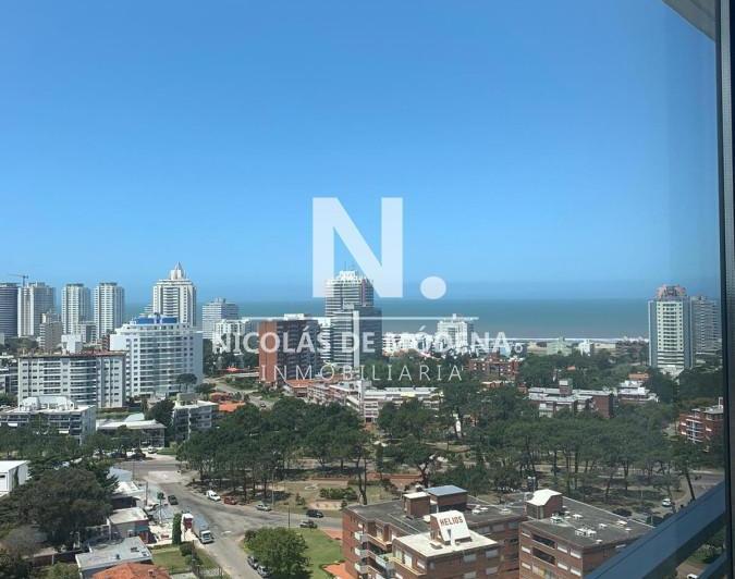 Departamento en alquiler en Playa Mansa · 3 ambientes