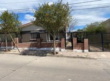 Casa · 576m² · 2 Dormitorios · 2 Cocheras · Venta Casa 2 Dorm. Amplios Barrio Jose Muñoz Carlos Paz