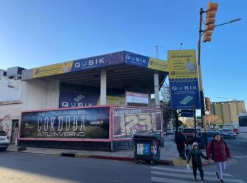 Local comercial · 215m² · Venta! Local - Frente a Casa de Gob. Sobre Bv Guzmán - Apto Construcción en Altura!