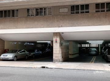 Garage · 10m² · Cochera en Montevideo 1500 Uf 390