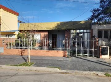 Casa de 5 ambientes, Córdoba · Vendo Propiedad en Barrio La France Appto Bancor!
