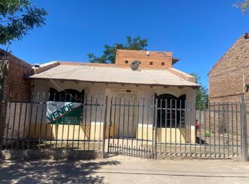 Casa · 360m² · 3 Ambientes · Terreno en Añelo