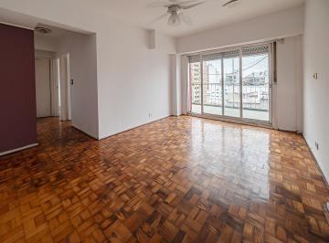 Departamento · 47m² · 3 Ambientes · 1 Cochera · Venta Departamento de 3 Ambientes con Balcón Aterrazado y Cochera a Reciclar en Caballito