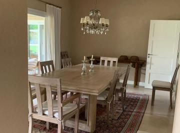 Casa · 260m² · 4 Dormitorios · 2 Cocheras · Casa en Venta Centauros/mallmann Propiedades