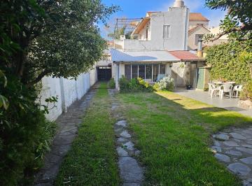 Casa · 289m² · 4 Ambientes · 5 Cocheras · Venta Casa 5 Ambientes, Victoria con Jardín y Cochera