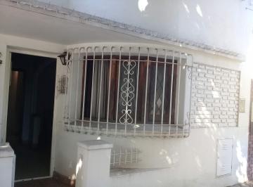 PH de 2 ambientes, Lanús · Vende Casa en PH C /patio y Quincho - a Refaccionar