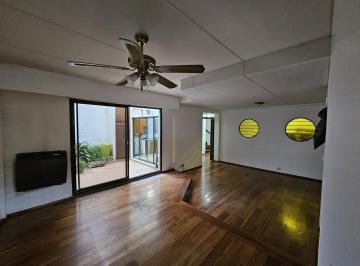 Casa · 190m² · 5 Ambientes · 1 Cochera · Felipe Vallese 2100 - Casa 4 Ambientes
