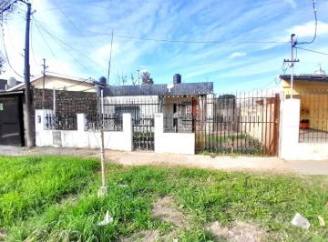 Casa · 76m² · 2 Ambientes · 1 Cochera · Casa en Venta
