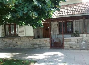 Casa · 80m² · 3 Ambientes · Venta Chalet de 3 Ambientes. Barrio Don Bosco, Mar del Plata