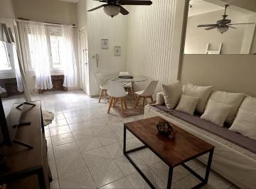 Departamento · 45m² · 2 Ambientes · Departamento con Balcon en Versalles