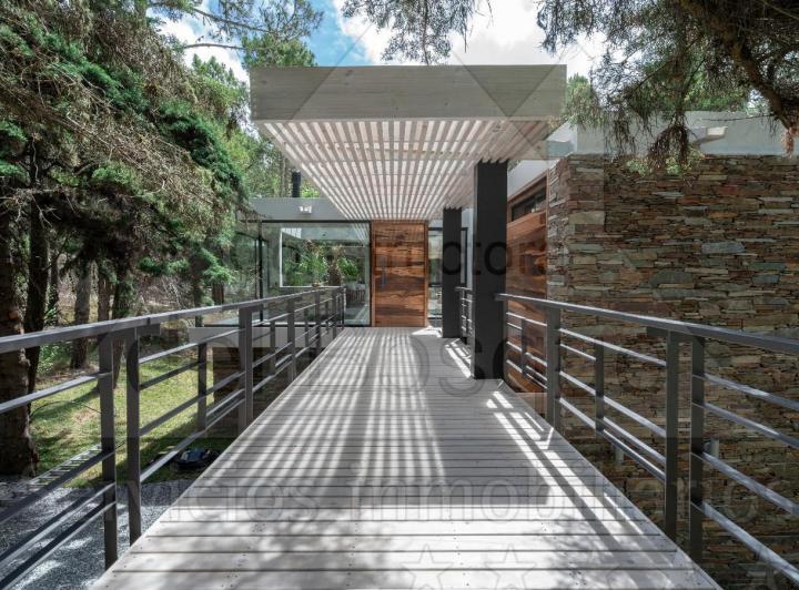 Casa · 423m² · 6 Ambientes