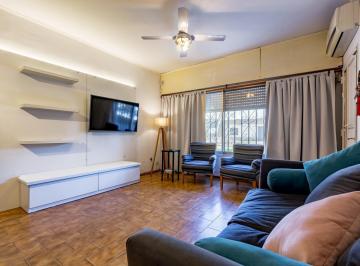 Casa · 162m² · 6 Ambientes · Venta/permuta - Casa - 3 Dorm. - Parque Casado, Rosario