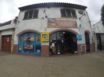 Casa · 5 Ambientes · 1 Cochera · Casa en Venta Ubicado en Lanús, G. B. a. Zona Sur