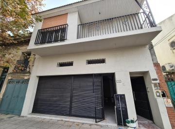 Casa · 180m² · 2 Ambientes · Casa en Venta Ubicado en Lanús Este, Lanús, G. B. a. Zona Sur