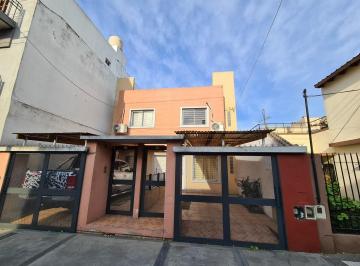 PH · 70m² · 3 Ambientes · 1 Cochera · Duplex 3 Ambientes con Cochera en Lanus Este