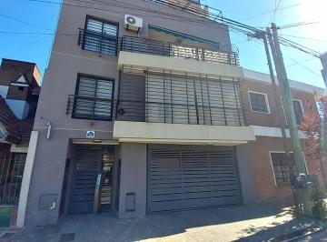 Departamento · 60m² · 2 Ambientes · 1 Cochera · Departamento en Venta Ubicado en Lanús Este, Lanús, G. B. a. Zona Sur