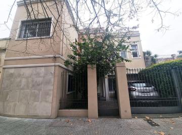 Casa · 172m² · 3 Ambientes · 1 Cochera · Casa Chalet en Venta en Lanús Oeste, Lanús, G. B. a. Zona Sur