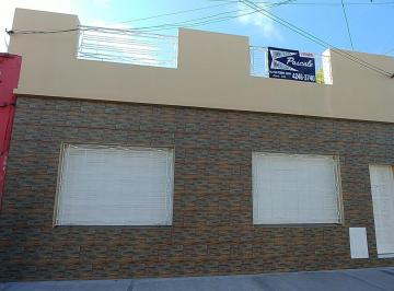 Casa · 145m² · 3 Ambientes · Casa en Venta Ubicado en Lanús Este, Lanús, G. B. a. Zona Sur