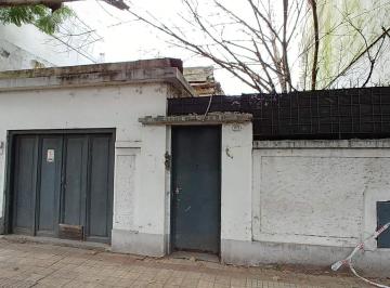 Casa · 70m² · 3 Ambientes · 1 Cochera · Casa en Venta Ubicado en Lanús Este, Lanús, G. B. a. Zona Sur