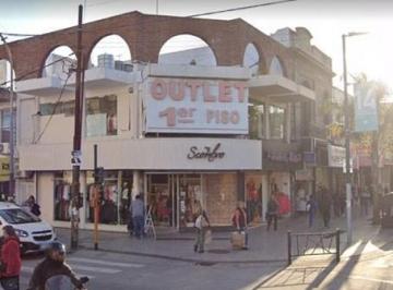 Local comercial · 60m² · Local en Venta Ubicado en Lanús Este, Lanús, G. B. a. Zona Sur