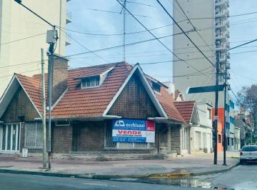 Local comercial · 130m² · Local Venta y Alquiler en Lanús Oeste