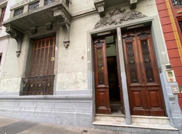 Casa · 230m² · 14 Ambientes · Casa Sobre Lote Propio