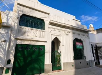 Casa de 6 ambientes, Villa Luro · Dueña Vende. Casa Estilo "Art Deco" Refaccionada a Nuevo