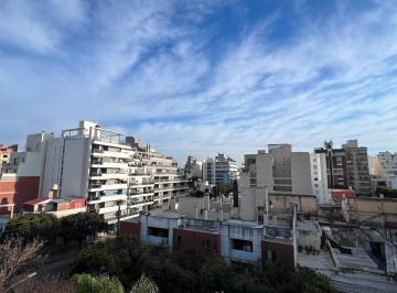Departamento · 50m² · 2 Ambientes · Departamento en Alquiler B Gral Paz con Balcón
