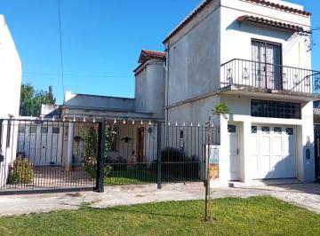 Casa · 480m² · 4 Ambientes · 2 Cocheras · Casa - Burzaco