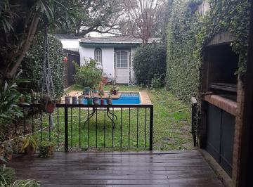Casa de 5 ambientes, San Isidro · Excelente Duplex 5 Amb con Jardín y Piscina. Doble Coch. Impecable. B° Malvinas.