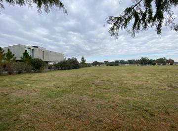 Terreno · 944m² · Gran Terreno en Venta Sobre El Lago en Puerto Roldan