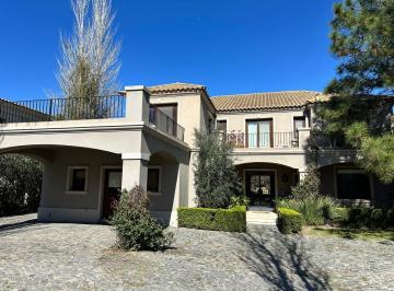Casa , Tigre · Estupenda Casa Al Golf en Pacheco Golf - Venta o Alquiler