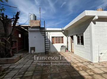 Casa · 192m² · 3 Ambientes · 1 Cochera · Casa en Venta 3 Ambientes Villa Tesei