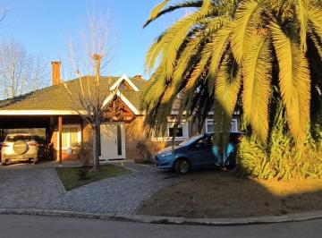Casa de 3 ambientes, Berazategui · Hermosa Propiedad en Fincas de Iraola 1