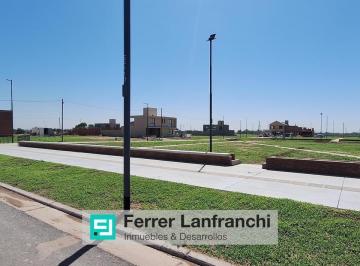 Terreno · 300m² · Lote en Venta Campos de Manantiales 300 m²