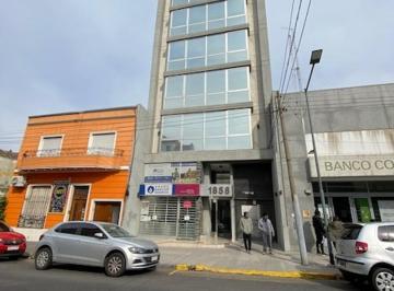 Oficina comercial · 76m² · 3 Ambientes · En Venta Oficina de 3 Amb con Opcion de Cochera.