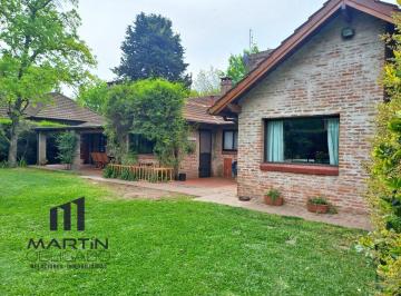 Casa · 213m² · 5 Ambientes · 1 Cochera · Venta Casa Barrio Cerrado La Pradera de San Ignacio