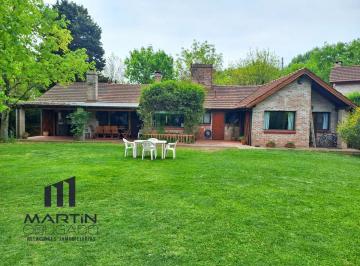 Casa · 213m² · 5 Ambientes · 1 Cochera · Venta Casa Barrio Cerrado La Pradera de San Ignacio