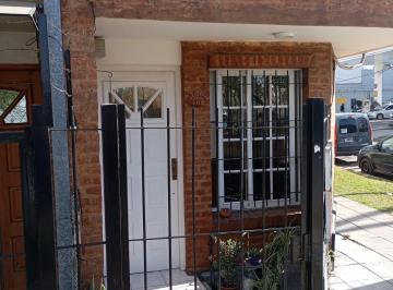 Casa de 3 ambientes, San Miguel · Dúplex en Ubicación Estratégica. Impecable.
