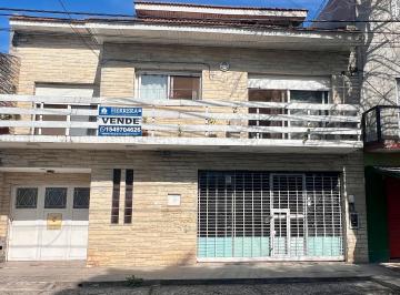 Casa de 5 ambientes, Tigre · Casa con Local