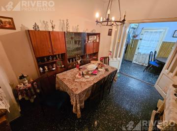 Casa · 100m² · 4 Ambientes · Casa en Venta en Ramos Mejia