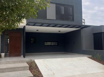 PH de 5 ambientes, Córdoba · Duplex en Venta - La Luisita