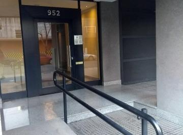 Departamento de 2 ambientes, San Cristobal · Execelente Monoambiente Dividido con Balcón a La Calle